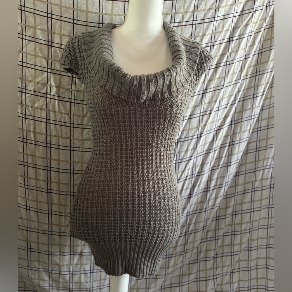 Cowl Neck Short-Sleeve Knit Sweater - Gray